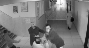 Suriyeli Öğrenci Öğretmenine Küfür Edip Taciz Etti, Öğretmenin Eşi Tartıştığı Öğrencinin Babasını Bıçakladı