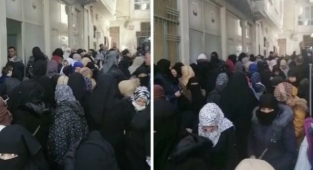 Suriyeliler Ramazan Paketi İçin İsim Yazdırma Sırasında İzdihama Neden Oldu