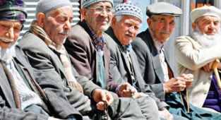 TÜİK Açıkladı: Türkiye Yaşlanıyor