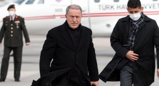 Ukrayna'da Bekleyen Tahliye Uçaklarına İlişkin Hulusi Akar'dan Açıklama