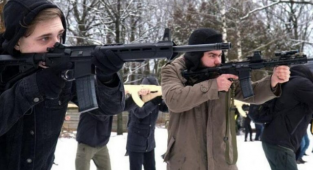 Ukrayna'da Yeni Yasa: Sivillere Silah Kullanımına İzin