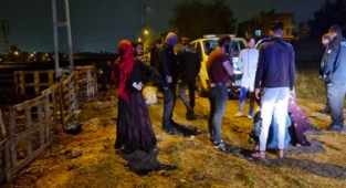 Ailesinin Direğe Bağladığı Suriyeliyi Bekçiler Kurtardı