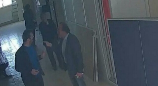 AKP İlçe Başkanı Milli Eğitim Müdürlüğünü Basıp Müdürü Tehdit Etti