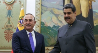 AKP'li Bakan Çavuşoğlu, Maduro İle Görüştü
