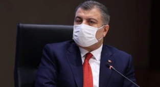 AKP'li Bakan Koca: Maske İle İlgili Yeni Kararlar Yolda