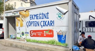 AKP'li Beykoz Belediyesi 5 Kg Ambalaj Atığı Karşılığında 1 Ekmek Kampanyası Başlattı