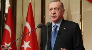 AKP'li Cumhurbaşkanı Erdoğan'dan İlginç İddia: Loderler Vasıtasıyla Camiden Buradaki Makamımıza Kanallar Açmak Suretiyle Geldiler