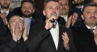 AKP'li Kandemir: Milletimizin Yaşadığı Darlığı Görüyoruz Ama Bunlar Bizden Kaynaklanmıyor