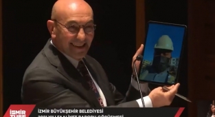 AKP'lilerin Metro İnşaatının Durduğu İddiası Üzerine Tunç Soyer Şantiyeye Görüntülü Bağlandı