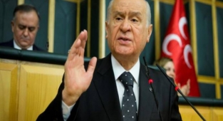 Bahçeli'den Sığınmacı Çıkışı: Bayramda Ülkelerine Gidebilen Suriyelilerin Geri Dönmelerine Hiç Gerek Yok