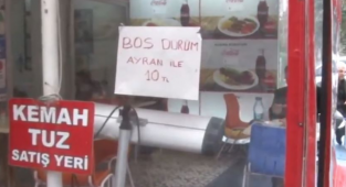 'Ben Ekonomistim': Boş Dürüm Satılmaya Başlandı