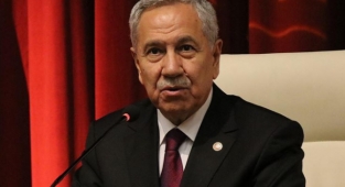 Bülent Arınç: Enflasyon Yüzde 60'ı Bulmuşsa Milleti Hitabet İle Coşturamaz, Konuşmayla Aldatamazsınız
