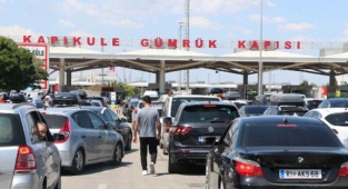Bulgarlar, Türkiye'den Girişte 'Aşı Sertifikası' Zorunluluğunu Kaldırdı