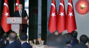 Bürokraside Kıyım: AKP'li Cumhurbaşkanı Erdoğan Özelleştirme İdaresi Başkanı ve 75 Defterdarı Değiştirdi