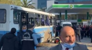 Bursa'da İnfaz Koruma Memurlarını Taşıyan Otobüse Bombalı Saldırı