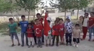 Çocuklar AKP'li Belediyenin Parklarını Satmasını Protesto Etti