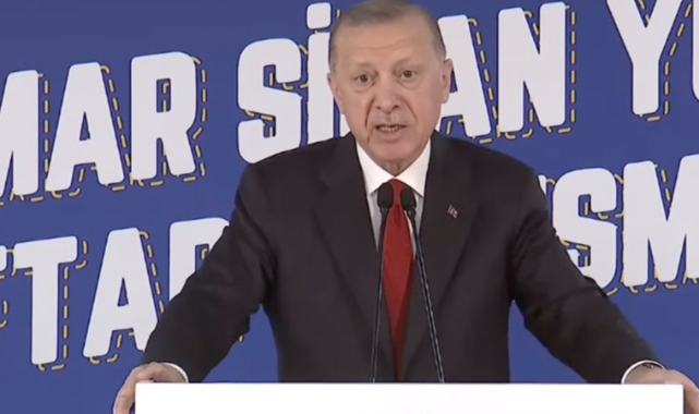 Erdoğan'dan Gençlere: Amacımız Sizlere Büyük ve Güçlü Bir Türkiye Bırakmak