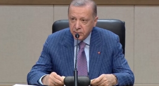 Erdoğan, Suudi Arabistan'a Gitmeden Özgür Özel'i Hedef Aldı: Adı Özgür Ama Soyadı Çok Garip