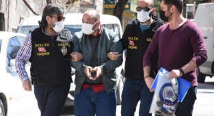 Eskişehir'de Kız Yurduna Giren Tacizci 'Namaz Kılmak İçin Oraya Girdim' Dedi: Öğrenciler İsyan Etti