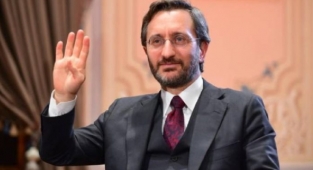 Fahrettin Altun, Türkiye'nin Mülteci Politikasıyla Övündü
