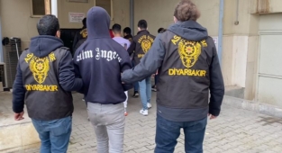 Fuhuş Operasyonunda Bir Kamu Görevlisi de Gözaltına Alındı