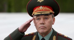 İddia: Putin, Genelkurmay Başkanı Gerasimov'u Bizzat Cepheye Gönderdi