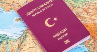 İYİ Partili İsimden Teklif: Vatandaşlık Yemini Getirilsin