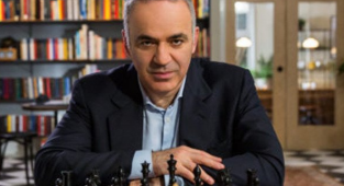 Kasparov'dan Fıkra: Bir Rus Başka Bir Rus'la Konuşuyormuş
