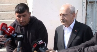 Kemal Kılıçdaroğlu, Elektriği Kesilen Aileyi Ziyaret Etti: 'Tek Umudumuz Sizsiniz' 