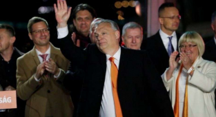 Macaristan'da Altılı İttifak Mağlup Oldu: Seçimi Orban Kazandı 