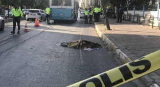 Otobüsün Arkasına Tutunan Patenli Çocuk Hayatını Kaybetti