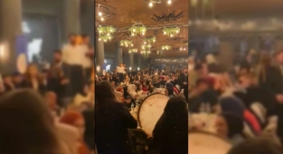 Savcı Sayan AKP'li Gençlerin Çalgılı Sahurunun Maliyetinin 21 Bin Lira Olduğunu İddia Etti