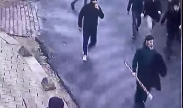Suriyeli 'Asalı Büyücü' ve Çetesi, Ortağı ile Bozuşan Müteahhide Saldırdı