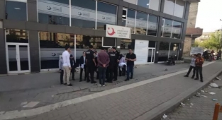 Suriyeli Grup Şanlıurfa'da Göç İdaresi Binasına Saldırdı: 15 Gözaltı 