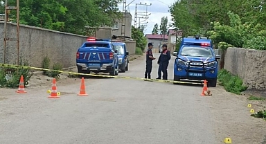 16 Yaşındaki Çocuk, Bakkalı Ateş Edip Öldürdü