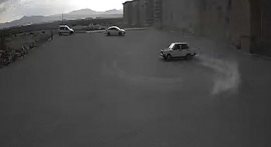 800 Yıllık Kervansarayın Önünde Drift Yaptılar