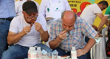 Acı Biber Yeme Şampiyonu Ödülünü Aldı: Ayçiçek Yağı