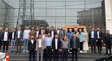 AKP Gençlik Kollarında 'Aç Kaldık' Kavgası