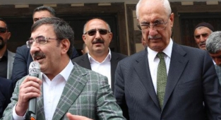 AKP'li Cevdet Yılmaz: Ana Dil ve İnanç Hürriyeti Konusunda Tabuları Yıktık