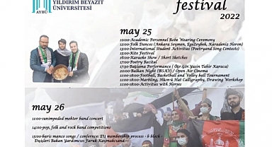 Ankara Yıldırım Beyazıt Üniversitesi'nin Festivalinde Türklük ve Türkiye Hariç 'Her Renge' Yer Var