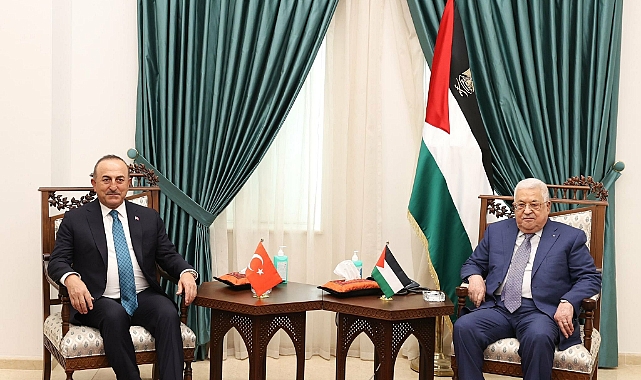 Bir AKP Klasiği Olarak Araplarla Görüşürken Arkaya Türk Bayrağını Koymamak: Çavuşoğlu-Abbas Görüşmesinde de Yok