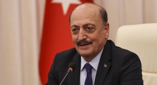 Çalışma Bakanı Bilgin 1 Mayıs'ta Sözünü Verdiği Müjdeyi Neden Açıklamadı? İbrahim Kahveci Yazdı