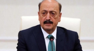 Çalışma Bakanı Vedat Bilgin 1 Mayıs'ta Açıklayacağını Söylediği Sürprizi Açıklamadı
