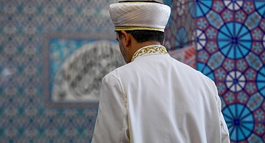 Diyanet'in İmamı: 'Atatürk Put, İzinden Gidenler Putperesttir'