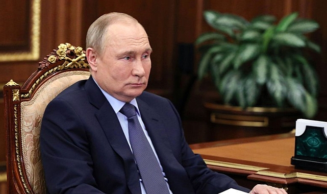 Eli Kanlı Rus Diktatörü Putin, Lavrov'un Yahudiler Hakkındaki Sözlerinden Dolayı İsrail'den Özür Diledi