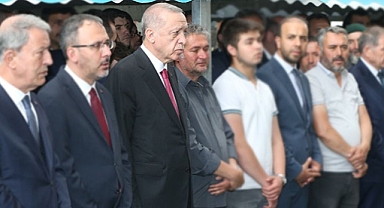 Erdoğan, Adana'daki Gençlik Şöleninden Dönerken Kazada Ölen Gencin Cenazesinde Konuştu: Her An Ölüme Hazır Olacağız