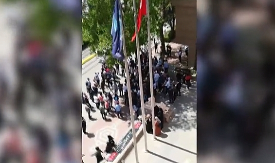 Festivale Karşı Etkinlik Yasağı Getiren Eskişehir Valisi, İsmailağacıların Eylemine Seyirci Kaldı