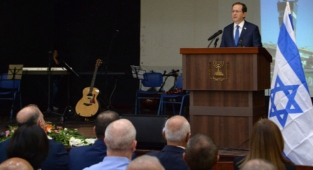 Herzog: Lavrov'un Açıklamaları Beni Kızdırdı ve İğrendirdi