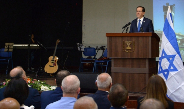 Herzog: Lavrov'un Açıklamaları Beni Kızdırdı ve İğrendirdi