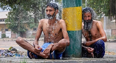 Hindistan'da Kuraklık: Yeni Delhi'de Hava Sıcaklığı 49 Derecenin Üstüne Çıktı